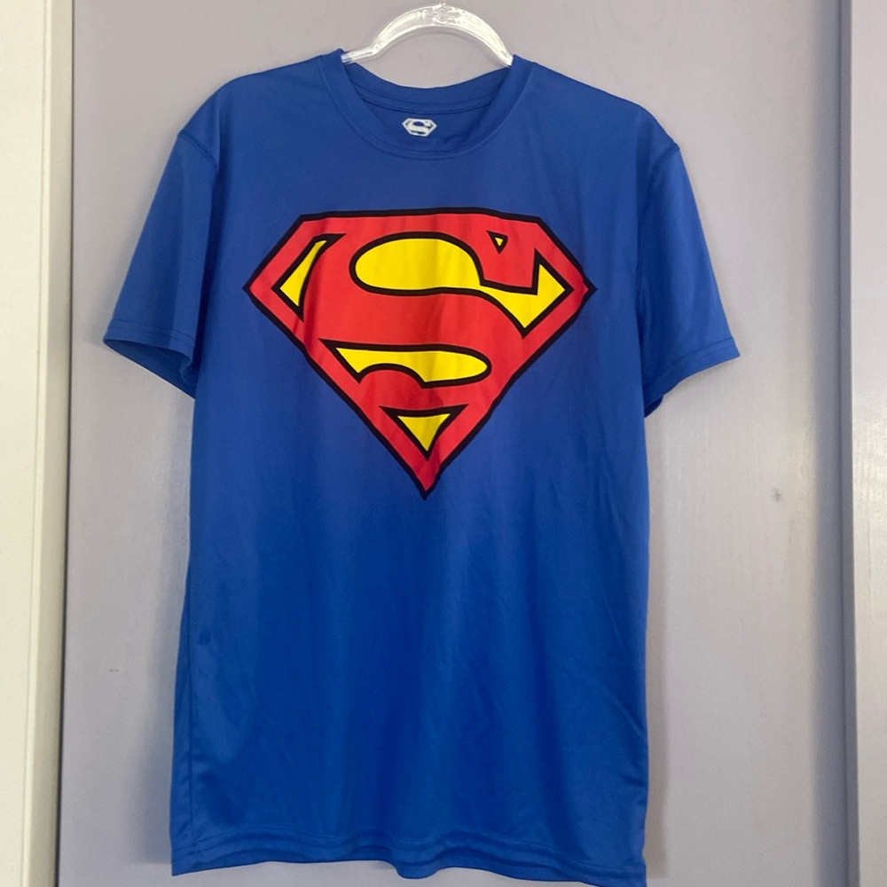 Superman DC Comics Branded Superman S logo Blue/Red t-shirt size Large